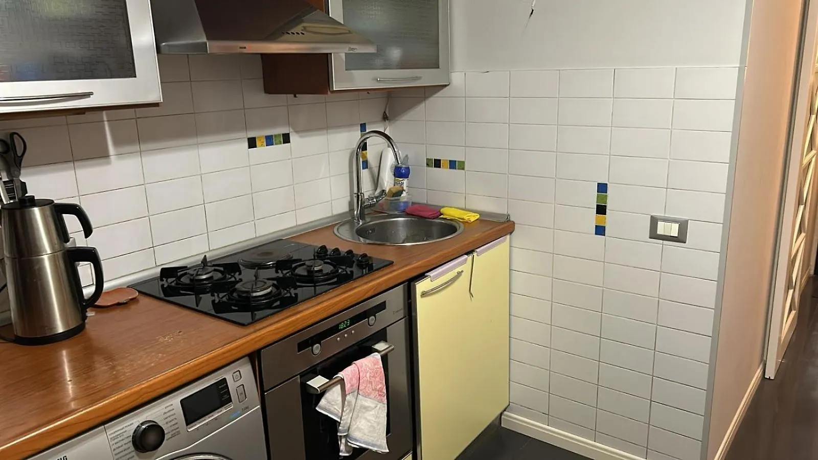 באקו Flame Towers .Metro Icheri Sheher.