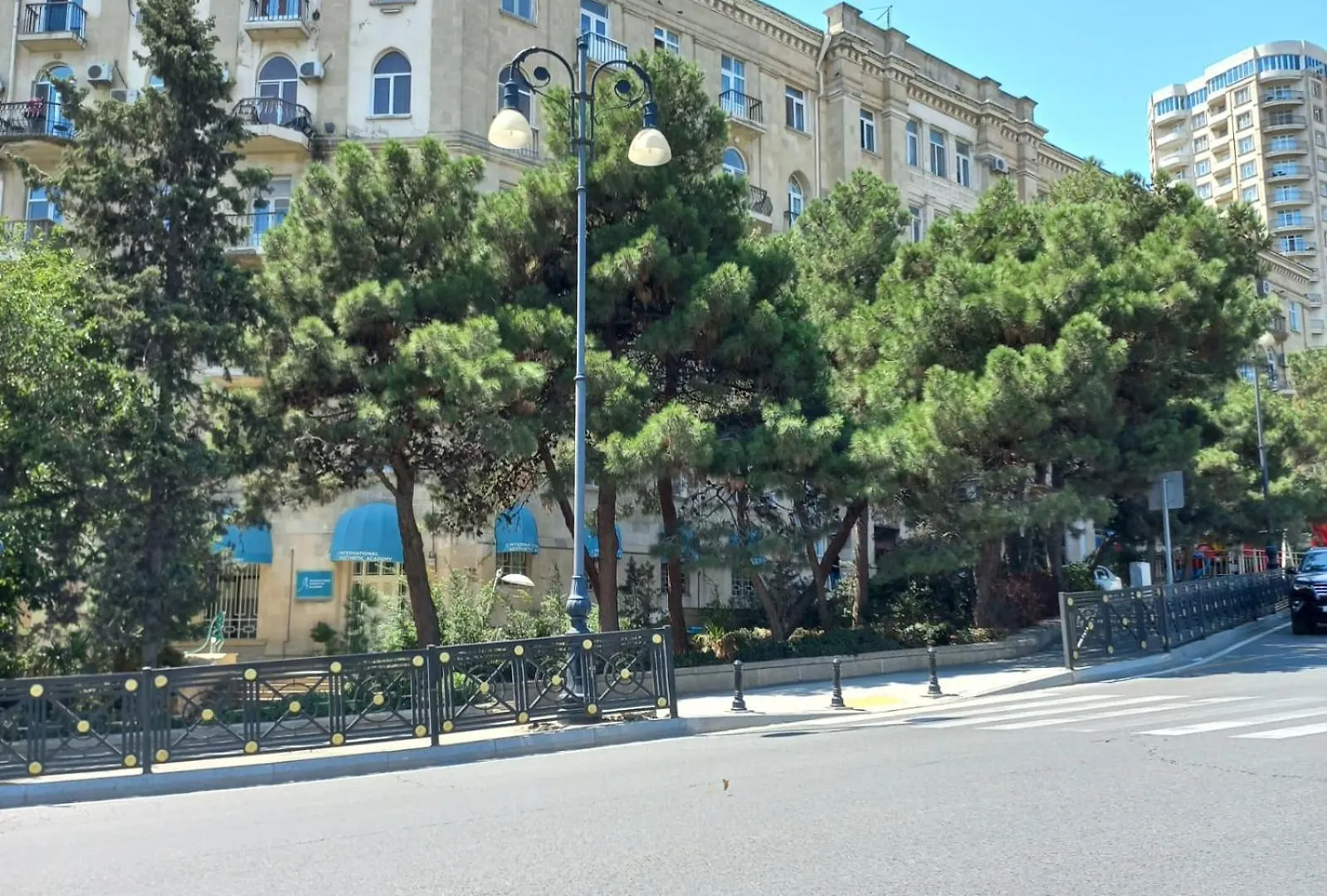 דירה באקו Flame Towers .Metro Icheri Sheher.